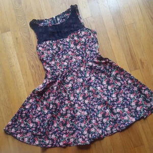 🍀Forever 21 Floral Dress